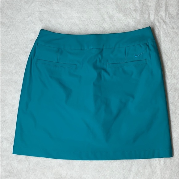 Nike Golf Skorts, size 4, Emerald Green - Picture 2 of 6